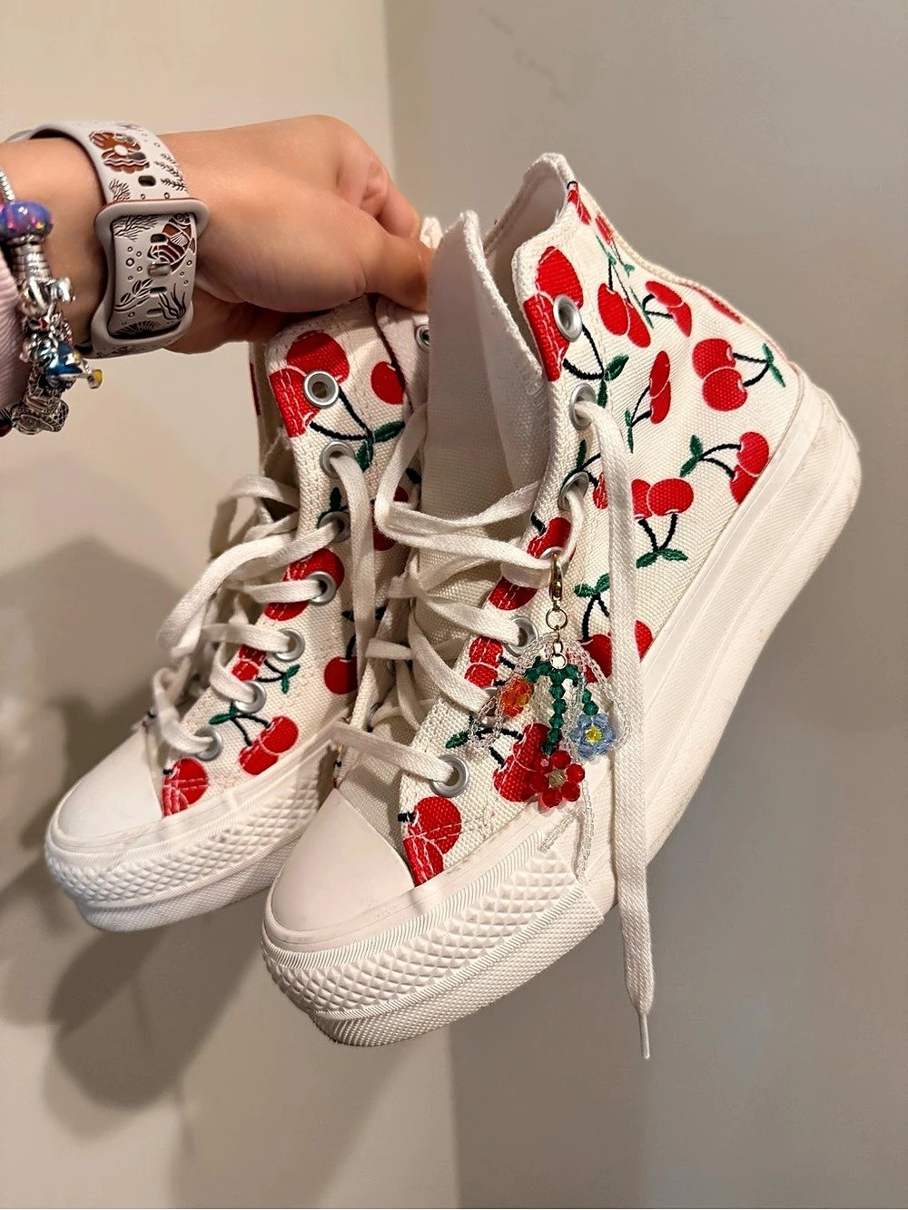 Converse Chuck Taylor All Star Lift Platform Cherries High Top US 8 - Picture 3 of 5